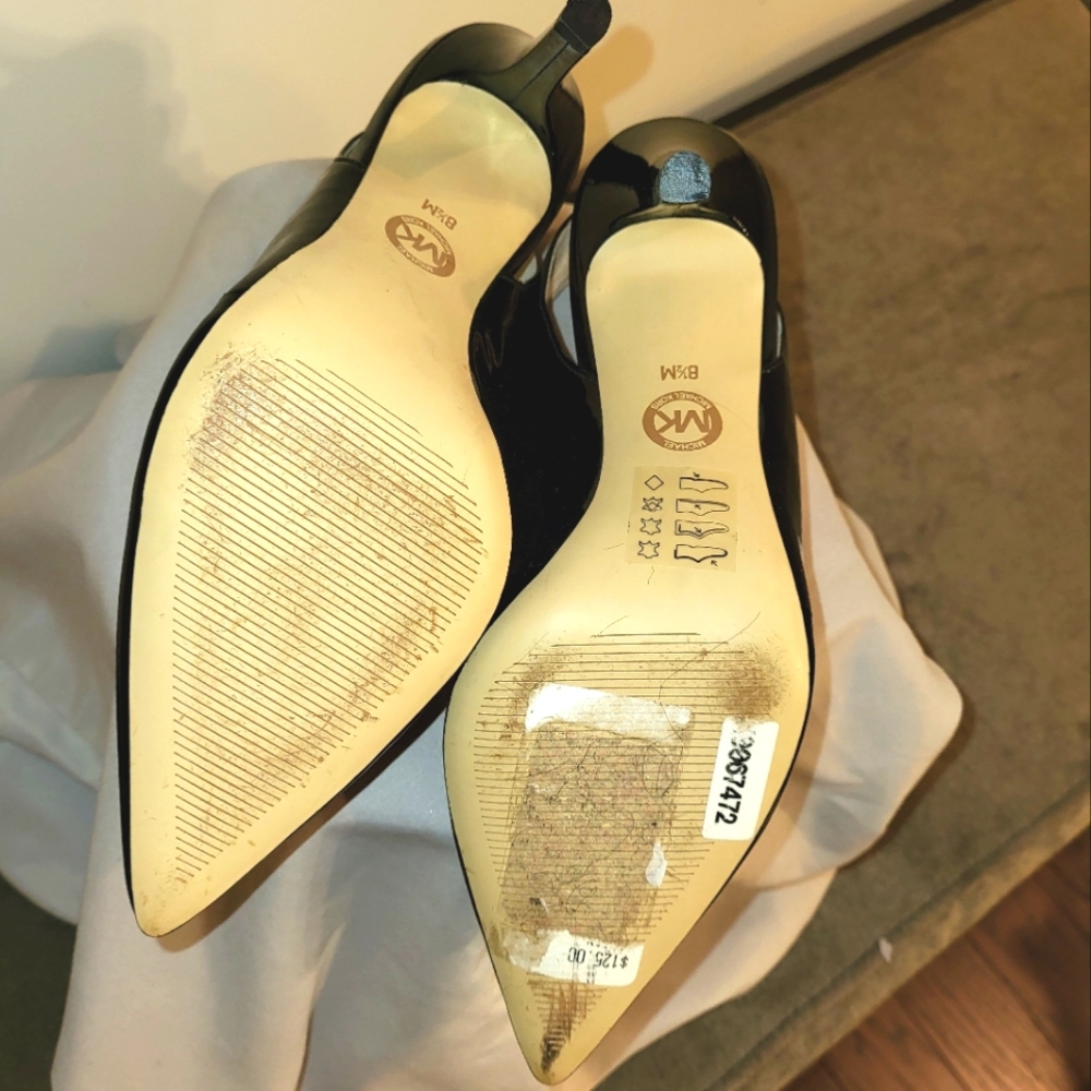 Michael Kors patent leather pump - Picture 5 of 8